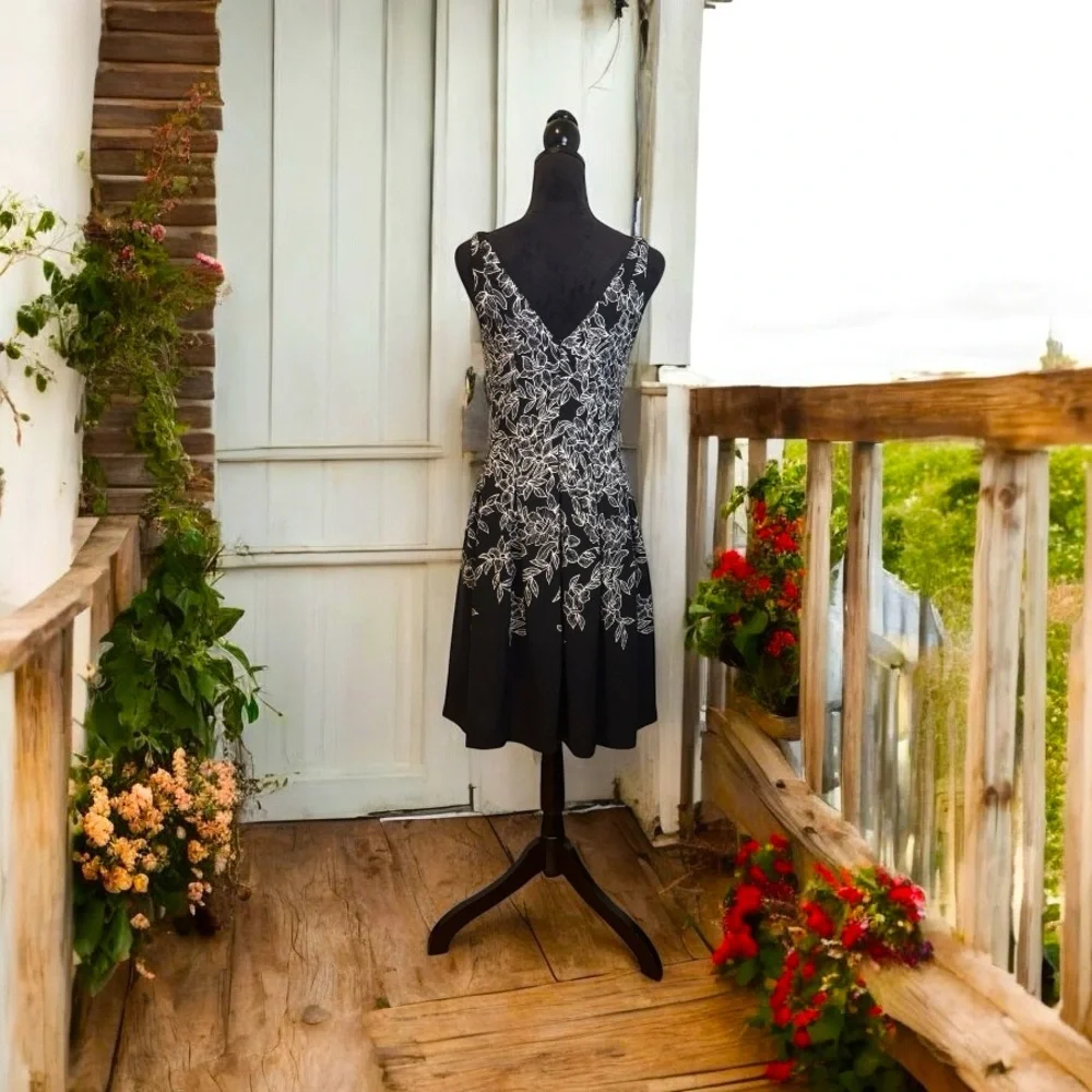 Lauren Ralph Lauren Dress - Picture 2 of 10